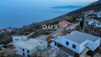 Maison et environs; vue