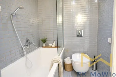Badezimmer; fliesenboden, renoviert, tageslicht, moderner stil