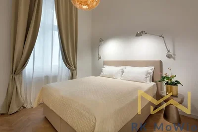 Schlafzimmer; tageslicht, holzboden, moderner stil