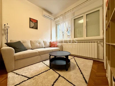 Salon; lumière naturelle, style moderne