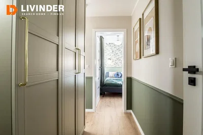 Yatak odası; ahşap zemin, doğal ışık, modern stil