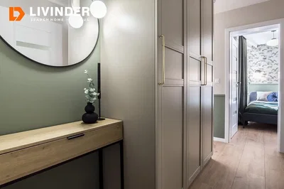 Oda; ahşap zemin, doğal ışık, modern stil