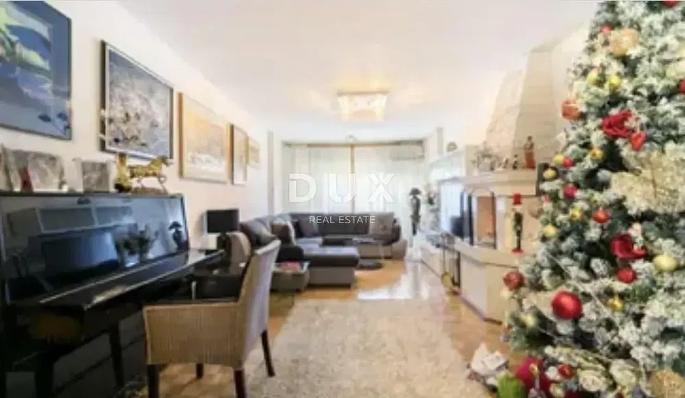 Salon; style moderne, lumière naturelle