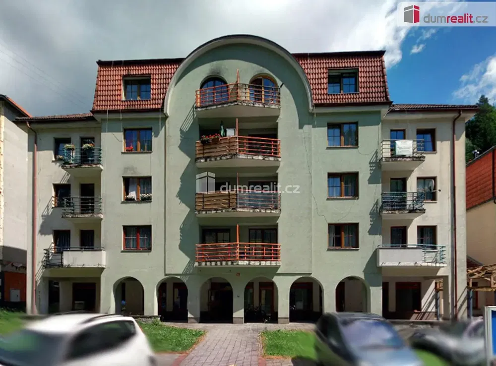 Dům a okolí