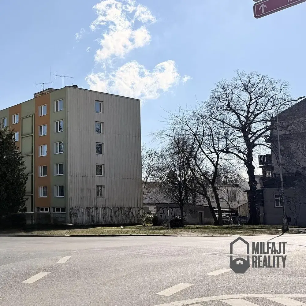 Maison et environs; vue