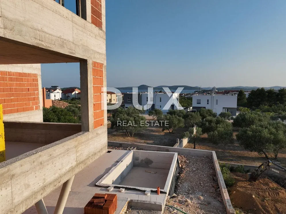 Haus und umgebung; blick