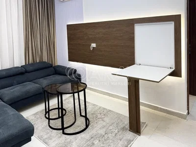 Obývací pokoj; moderní styl, přirozené světlo