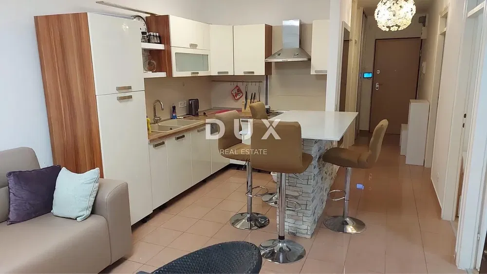 Küche; fliesenboden, moderner stil