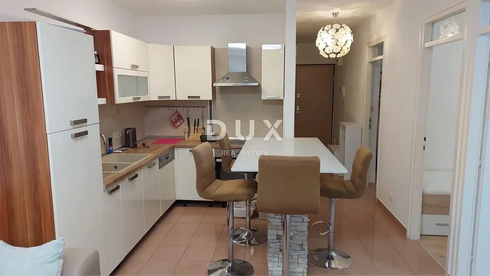 Küche; küchengeräte, fliesenboden, renoviert, tageslicht