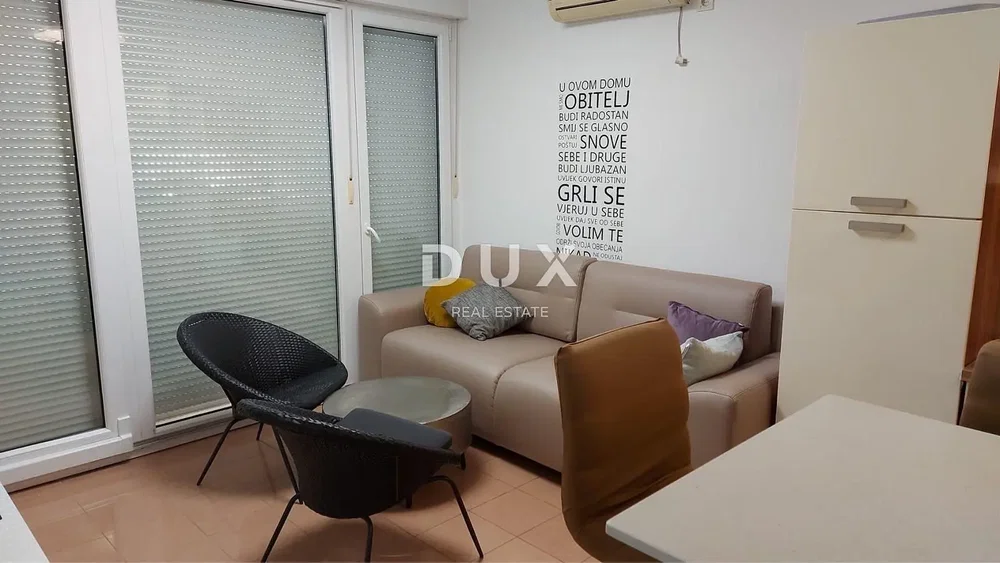 Wohnzimmer; fliesenboden, moderner stil