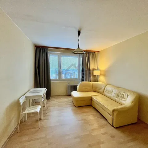 Soggiorno; luce naturale, stile moderno