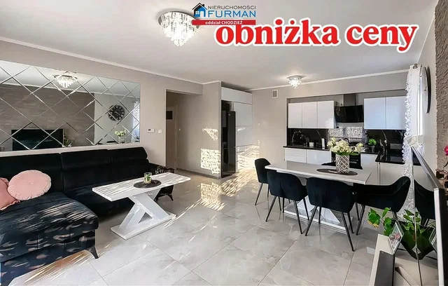 Soggiorno; pavimento in piastrelle, stile moderno, luce naturale