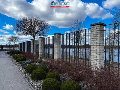 Haus und umgebung; blick