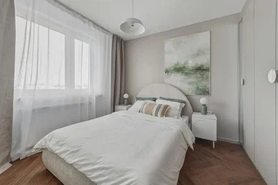 Spavaća soba; prirodno svjetlo, moderni stil, drveni pod