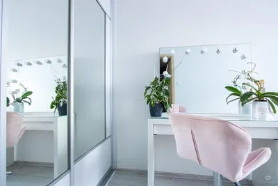 Спаваћа соба; модерни стил, природно светло