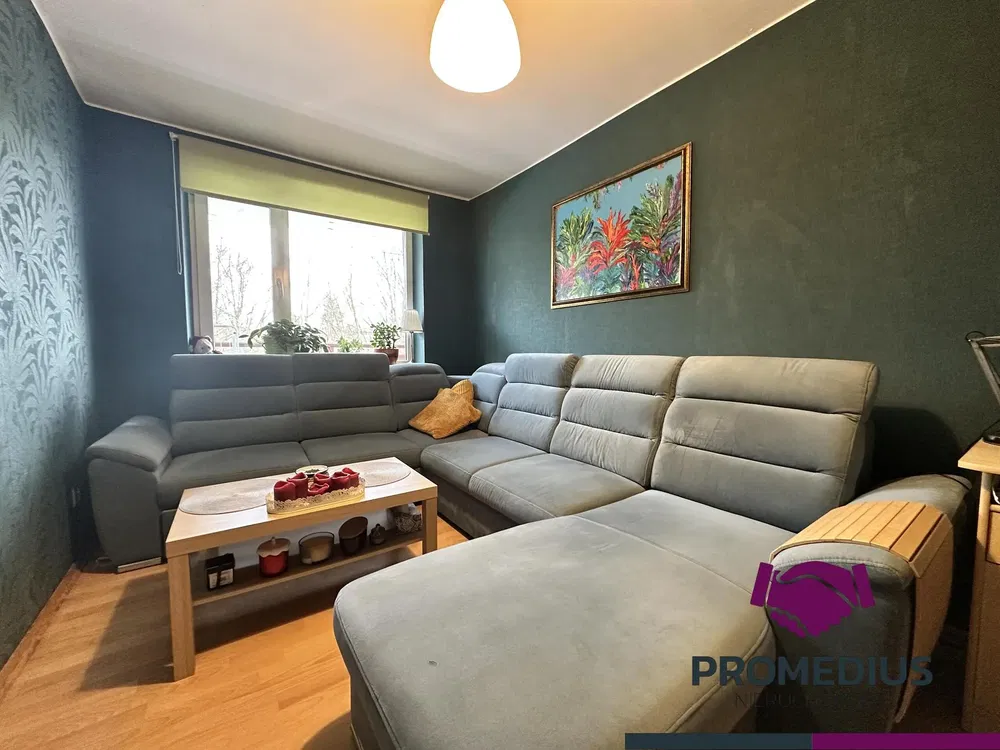 Oturma odası; doğal ışık, modern stil