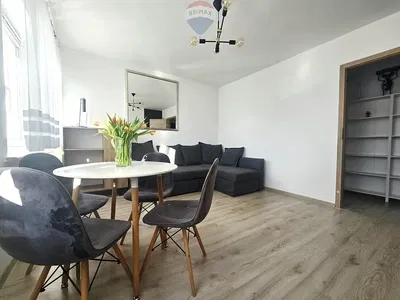 Oturma odası; doğal ışık, modern stil