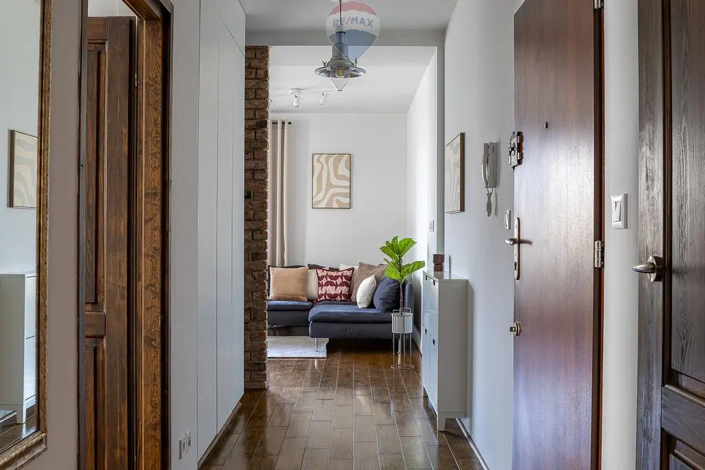 Дневна соба; природно светло, модерни стил