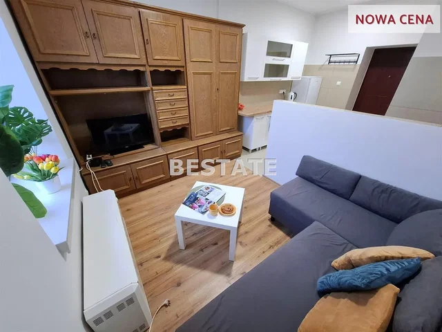 Woonkamer; houten vloer, moderne stijl
