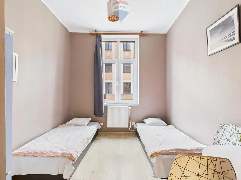 Chambre; parquet, lumière naturelle, style moderne
