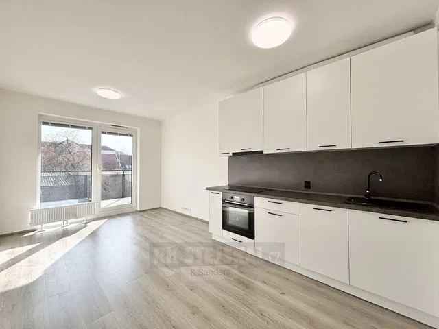 Küche; küchengeräte, tageslicht, moderner stil, fliesenboden