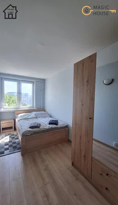 Chambre; lumière naturelle, parquet, style moderne