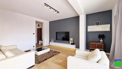 Wohnzimmer; tageslicht, holzboden, moderner stil