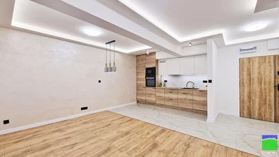 Cuisine; électroménager, rénové, lumière naturelle, style moderne, parquet, carrelage