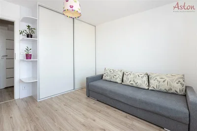 Oturma odası; doğal ışık, modern stil