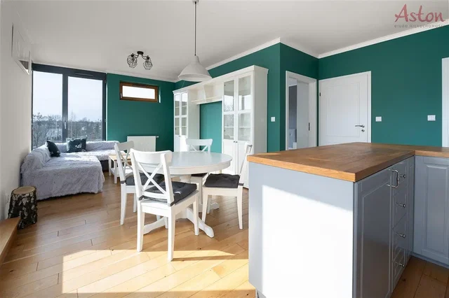 Living room; natural light, wood floor