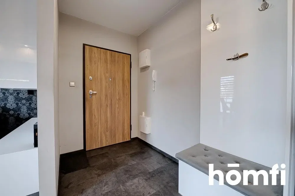 Garderobe; fliesenboden