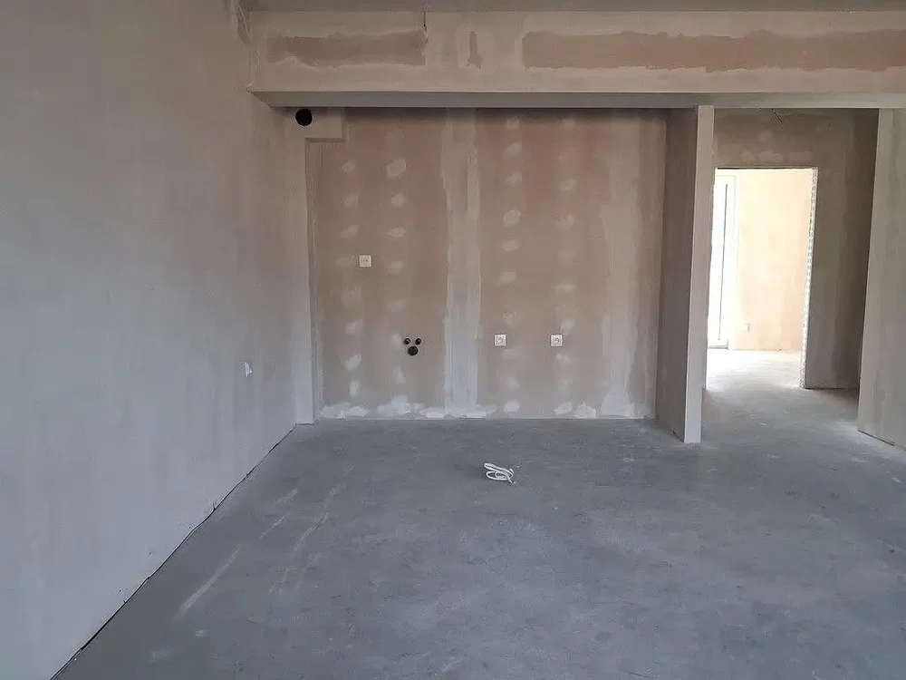 Остало; потребна реновација, природно светло