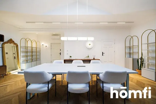 Jadalnia; styl nowoczesny, podłoga drewniana, światło dzienne