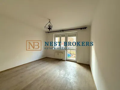 Salon; lumière naturelle, parquet