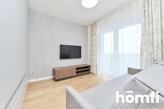 Salon; lumière naturelle, parquet, style moderne