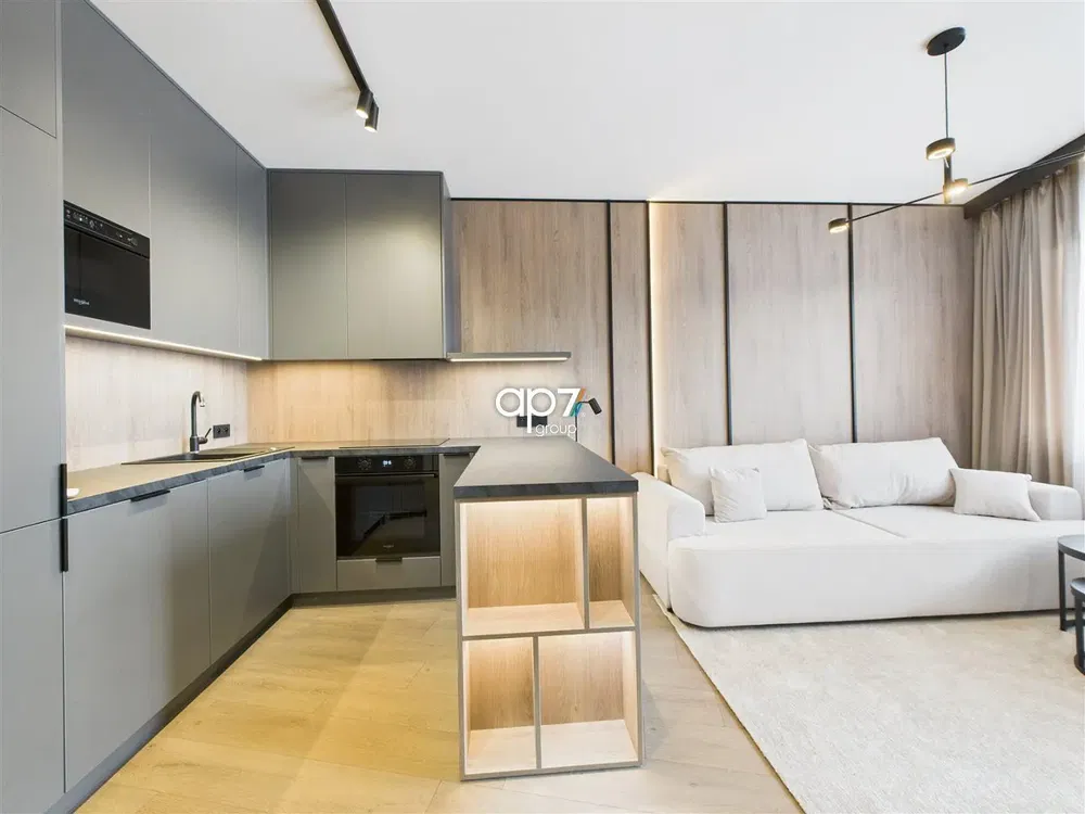 Cuisine; électroménager, lumière naturelle, style moderne