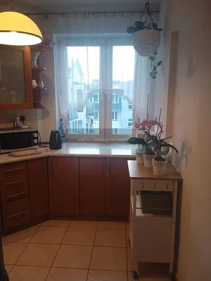 Cuisine; carrelage, lumière naturelle