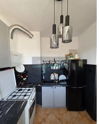 Kitchen; kitchen appliances, tile floor