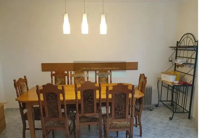 Dining room; tile floor, rustic style