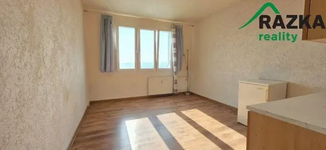 Küche; holzboden, tageslicht, blick