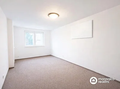 Schlafzimmer; tageslicht, renoviert