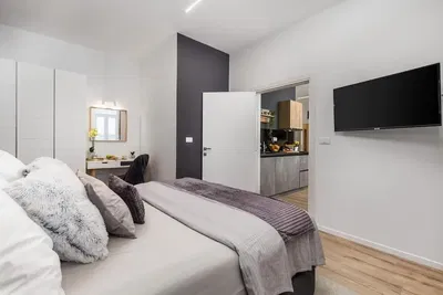 Chambre; lumière naturelle, style moderne, parquet