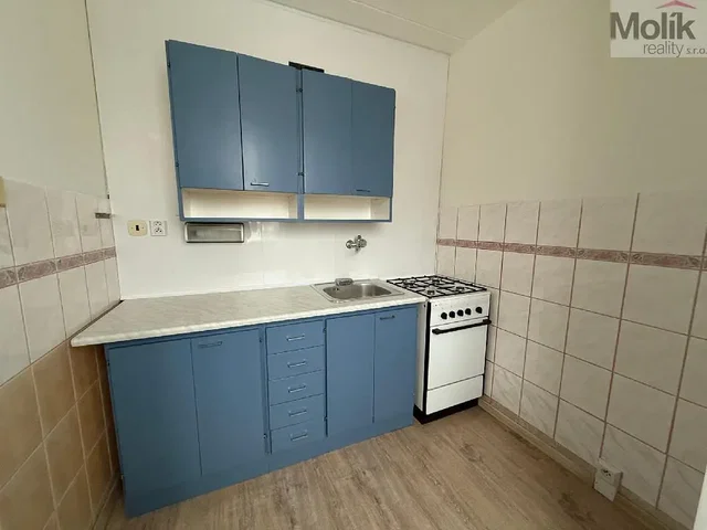 Кухня; кухненски уреди, плочки