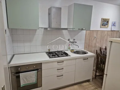 Kuhinja; kuhinjski aparati, pločice