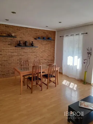 Living room; wood floor, natural light, modern style