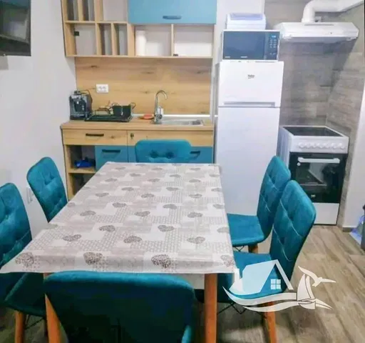 Κουζίνα; συσκευές κουζίνας, πλακάκια