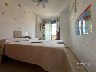 Yatak odası; doğal ışık, modern stil