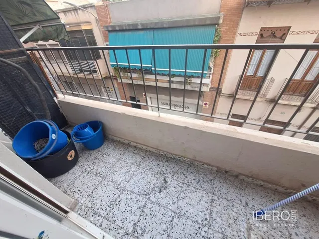Terraço; chão de azulejo