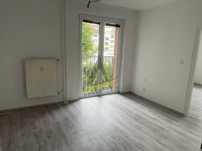 Wohnzimmer; blick, fliesenboden, tageslicht