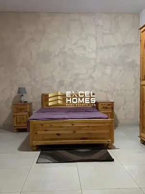 Slaapkamer; houten vloer, tegelvloer